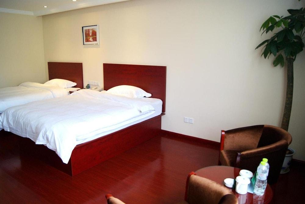 Greentree Inn Jiujiang Railway Station Hotel Екстер'єр фото